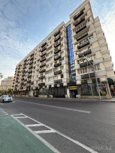 Satılır 4 otaqlı köhnə tikili 120 m², 28 May m., photo 1 from 18
