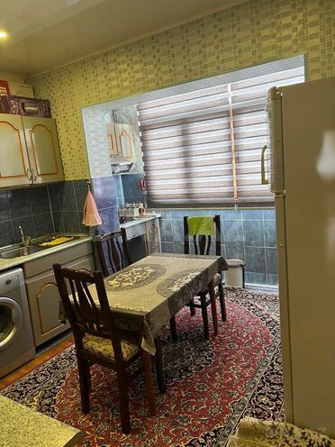 Satılır 4 otaqlı köhnə tikili 100 m², Xalqlar Dostluğu m., photo 3 from 13