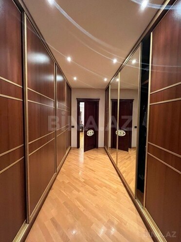 Продаётся 4-комн. новостройка 240 м², м. Низами, photo 4 from 18