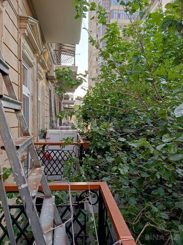 Satılır 2 otaqlı köhnə tikili 50 m², Sahil m., photo 8 from 9