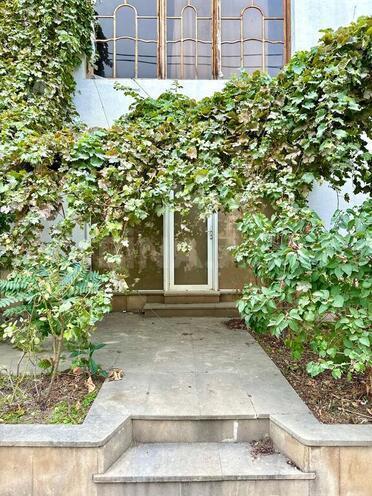 Satılır 8 otaqlı həyət evi/bağ evi 300 m², Bayıl q., photo 22 from 24