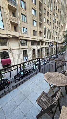 Satılır 4 otaqlı köhnə tikili 285 m², İçəri Şəhər m., photo 14 from 18