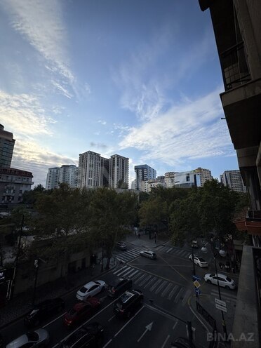 İcarəyə verilir 3 otaqlı yeni tikili 140 m², 28 May m., photo 11 from 26