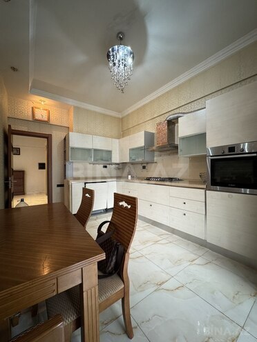 İcarəyə verilir 3 otaqlı yeni tikili 140 m², 28 May m., photo 21 from 26