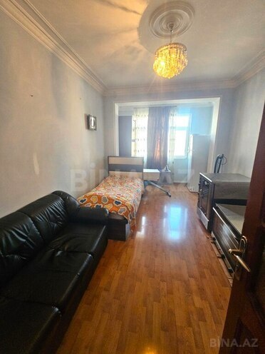 Satılır 5 otaqlı köhnə tikili 130 m², Azadlıq Prospekti m., photo 6 from 13