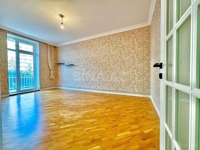 Продаётся 3-комн. вторичка 90 м², м. Кара Караев, photo 4 from 21