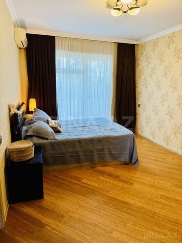 Продаётся 3-комн. вторичка 75 м², м. Ичеришехер, photo 4 from 13
