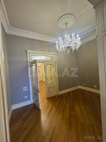 İcarəyə verilir 6 otaqlı köhnə tikili 360 m², Sahil m., photo 14 from 32