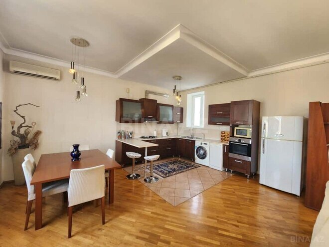 Продаётся 4-комн. вторичка 200 м², Насиминский  р., photo 1 from 25