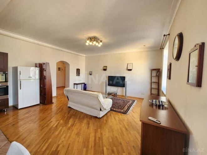 Продаётся 4-комн. вторичка 200 м², Насиминский  р., photo 3 from 25