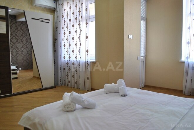 İcarəyə verilir 3 otaqlı yeni tikili 140 m², Nizami m., photo 3 from 15