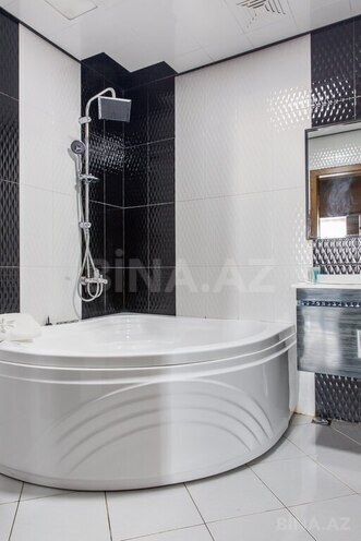 İcarəyə verilir 3 otaqlı yeni tikili 135 m², İçəri Şəhər m., photo 9 from 14