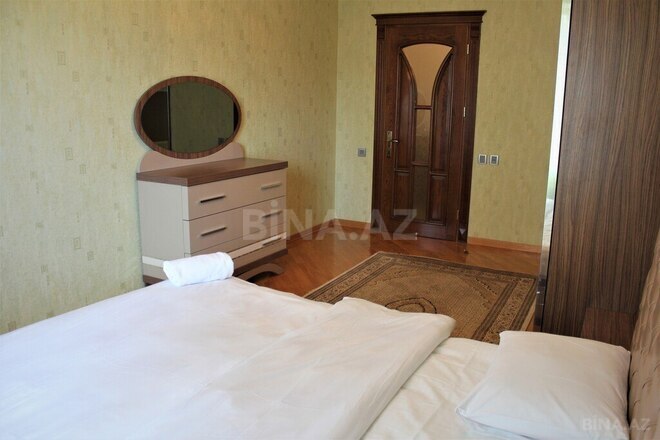 İcarəyə verilir 3 otaqlı yeni tikili 145 m², Nizami m., photo 3 from 24