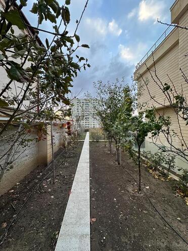 Satılır 8 otaqlı həyət evi/bağ evi 700 m², Səbail r., photo 26 from 32