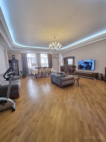 Satılır 3 otaqlı yeni tikili 156 m², 28 May m., photo 1 from 6