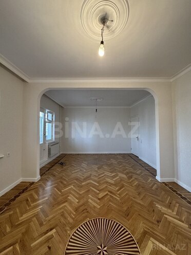 Продаётся 4-комн. вторичка 110 м², м. Халглар Достлугу, photo 7 from 31