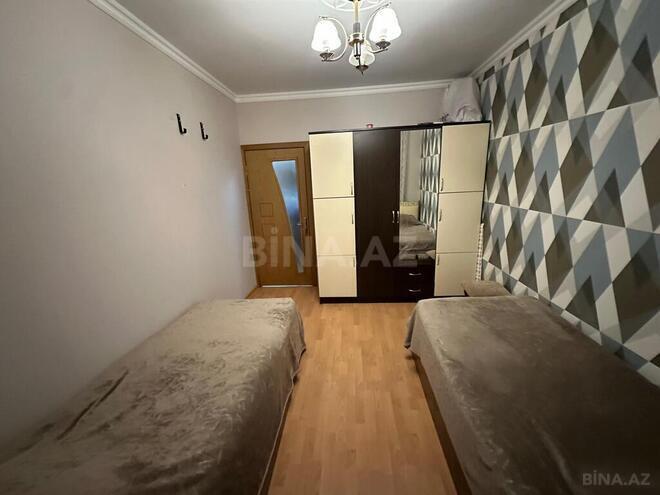 Продаётся 3-комн. вторичка 80 м², м. Ази Асланов, photo 13 from 22