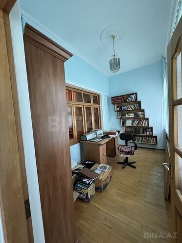 Satılır 8 otaqlı həyət evi/bağ evi 450 m², Qara Qarayev m., photo 24 from 32