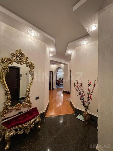 Satılır 3 otaqlı yeni tikili 130 m², 8-ci mikrorayon q., photo 8 from 13