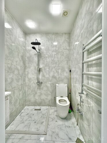 Продаётся 2-комн. новостройка 40 м², м. Кара Караев, photo 9 from 11