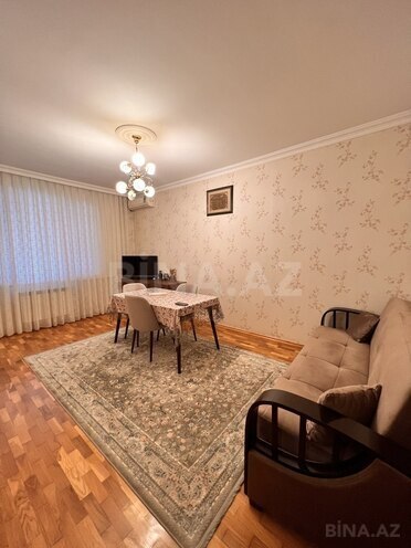 Продаётся 2-комн. вторичка 50 м², м. Азадлыг проспекти, photo 1 from 15