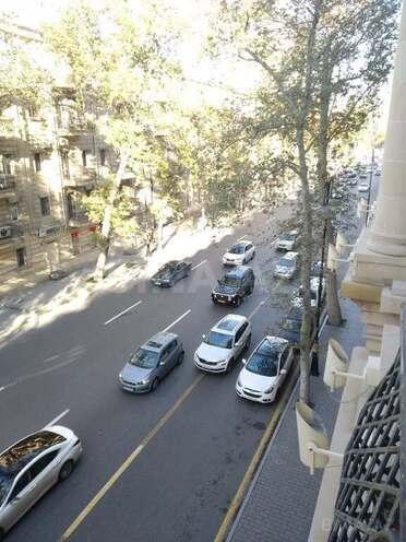 İcarəyə verilir 3 otaqlı köhnə tikili 110 m², Sahil m., photo 9 from 18