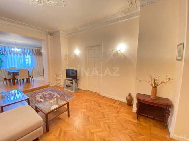 İcarəyə verilir 3 otaqlı köhnə tikili 110 m², Sahil m., photo 6 from 18