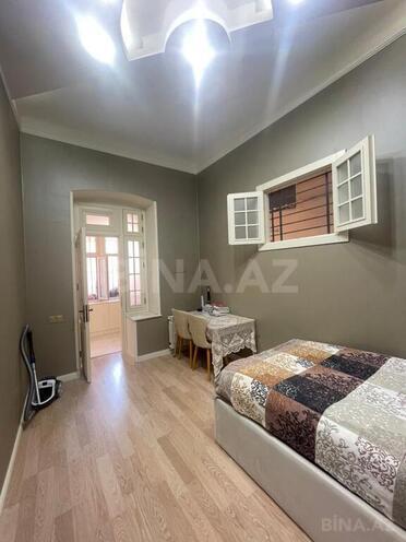 Продаётся 4-комн. вторичка 90 м², м. Низами, photo 10 from 27