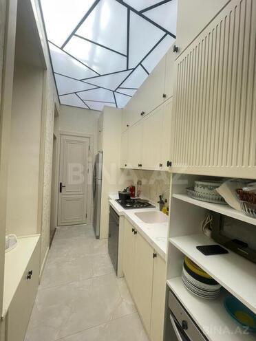 Продаётся 4-комн. вторичка 90 м², м. Низами, photo 22 from 27