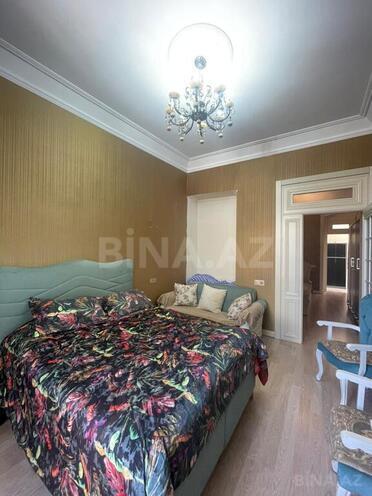 Продаётся 4-комн. вторичка 90 м², м. Низами, photo 17 from 27