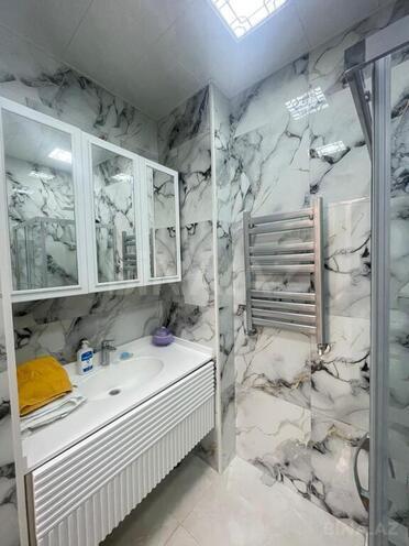 Продаётся 4-комн. вторичка 90 м², м. Низами, photo 24 from 27