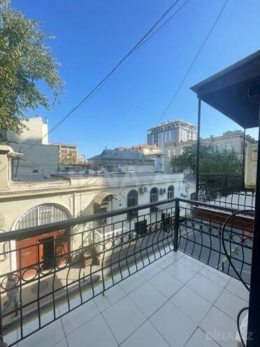 Продаётся 4-комн. вторичка 90 м², м. Низами, photo 26 from 27