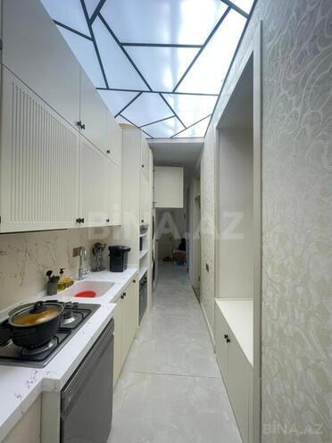 Продаётся 4-комн. вторичка 90 м², м. Низами, photo 21 from 27