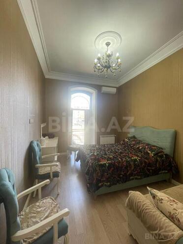 Продаётся 4-комн. вторичка 90 м², м. Низами, photo 15 from 27