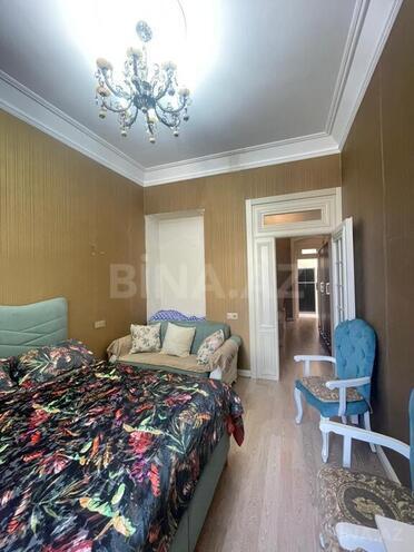 Продаётся 4-комн. вторичка 90 м², м. Низами, photo 18 from 27