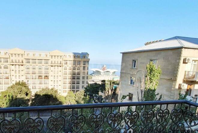 Продаётся 3-комн. вторичка 110 м², м. Ичеришехер, photo 9 from 23