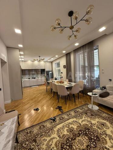 Продаётся 7-комн. дом/дача 550 м², photo 5 from 22