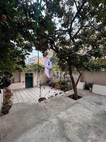 Satılır 5 otaqlı köhnə tikili 100 m², Badamdar q., photo 1 from 19