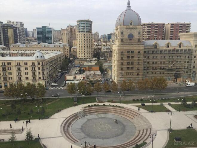 Продаётся 4-комн. новостройка 250 м², м. Низами, photo 11 from 16