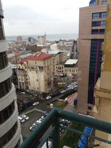 Satılır 3 otaqlı yeni tikili 137 m², Sahil m., photo 3 from 19