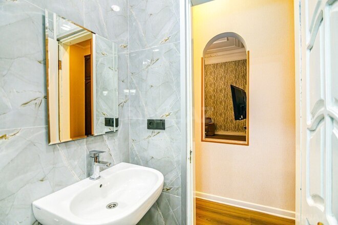 Сдаётся 5-комн. вторичка 207 м², м. Сахил, photo 20 from 32