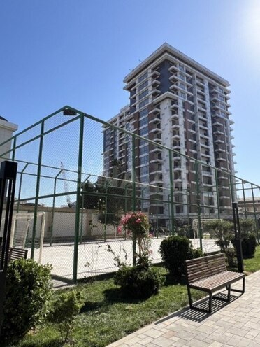 Продаётся 2-комн. новостройка 47 м², м. Кероглу, photo 1 from 9