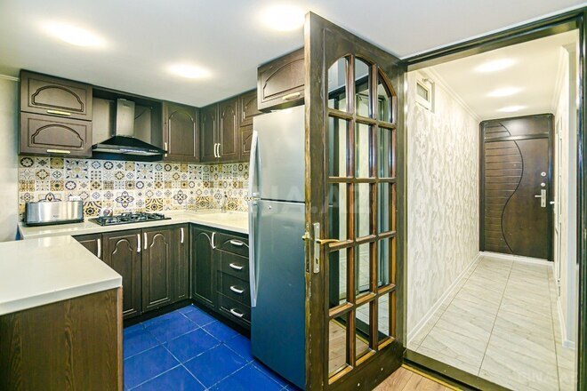 İcarəyə verilir 3 otaqlı köhnə tikili 78 m², Sahil m., photo 8 from 32