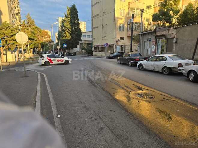 Satılır 7 otaqlı həyət evi/bağ evi 700 m², İnşaatçılar m., photo 4 from 17