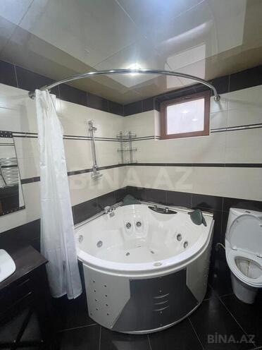 Satılır 4 otaqlı köhnə tikili 130 m², 28 May m., photo 17 from 20