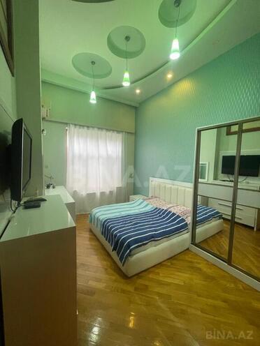 Satılır 4 otaqlı köhnə tikili 130 m², 28 May m., photo 9 from 20