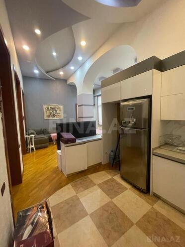 Satılır 4 otaqlı köhnə tikili 130 m², 28 May m., photo 8 from 20