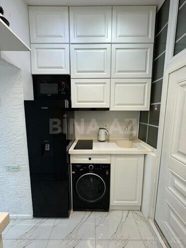 Продаётся 2-комн. вторичка 20 м², м. Сахил, photo 1 from 8
