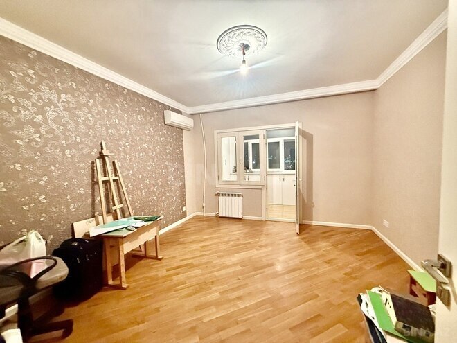 Satılır 3 otaqlı köhnə tikili 70 m², Qara Qarayev m., photo 8 from 17