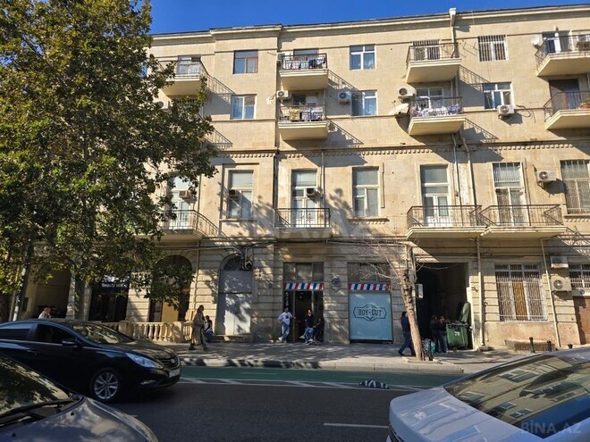 Продаётся 2-комн. вторичка 60 м², м. Сахил, photo 1 from 19